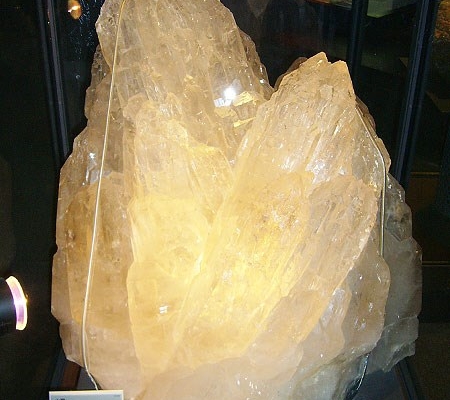 巨大な水晶