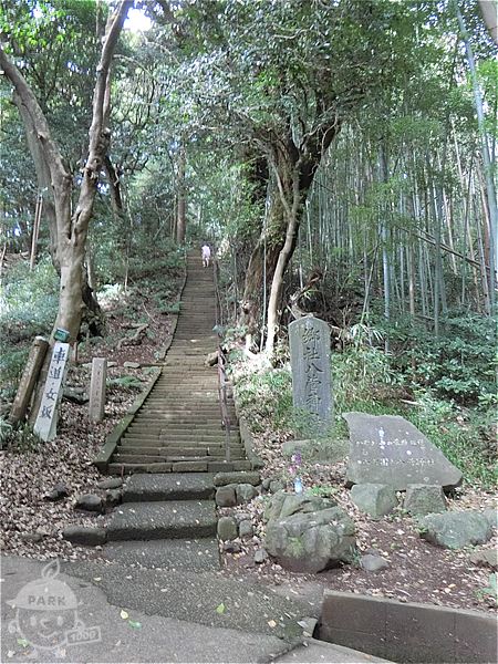 神社への階段（男坂）