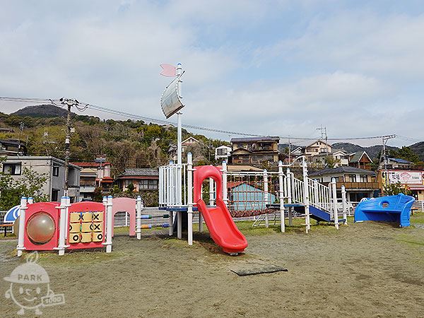 海賊船の遊具