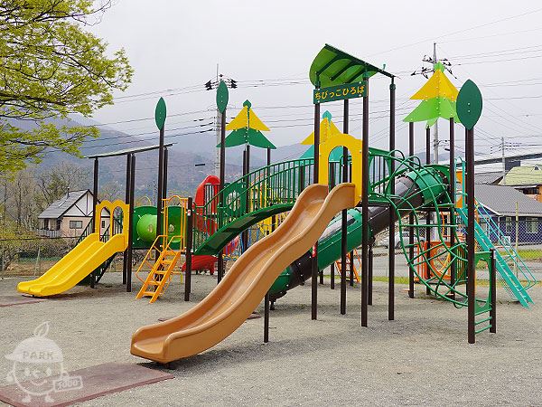 ちびっこ広場・複合遊具