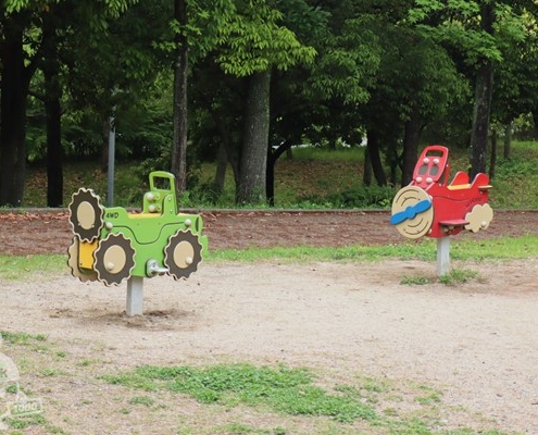 スイング遊具