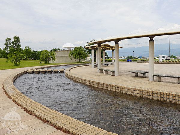 水の広場（円形流れ）