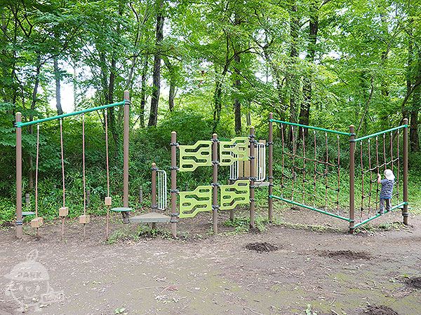 遊具（ウォール渡り）