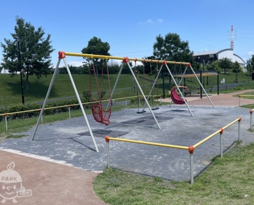 サポート付きブランコ サポート付きブランコ